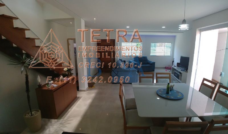Casa Verde - Sobrado com Piscina Impecável - 04 Suítes - Ótima localização